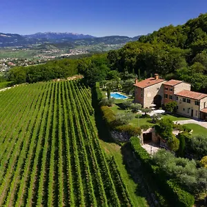 Lodge Vitis, Negrar